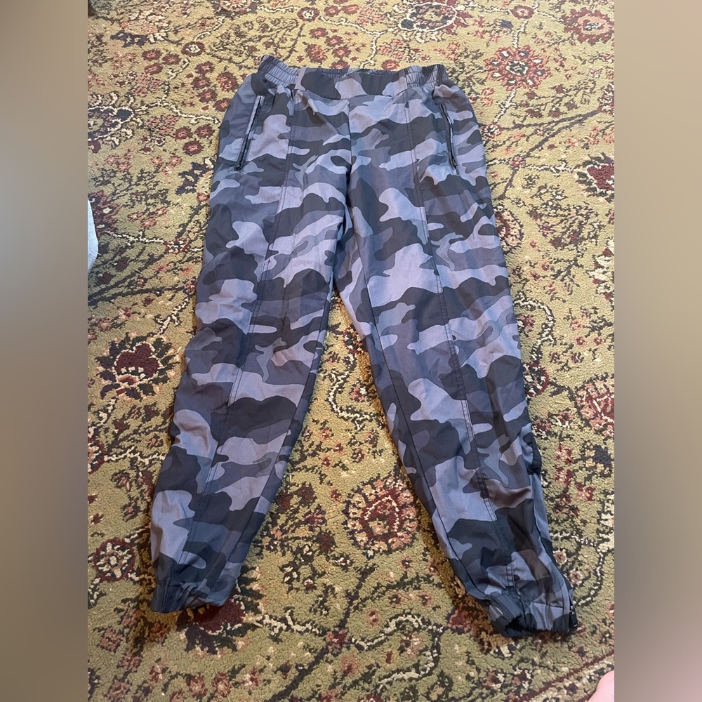 Never Not Hustling Jogger Medium Gray Camo Zip Pocket/Ankle Active StretchTech M
